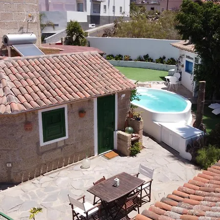 Casitas Del Poeta Casa de Férias Buzanada